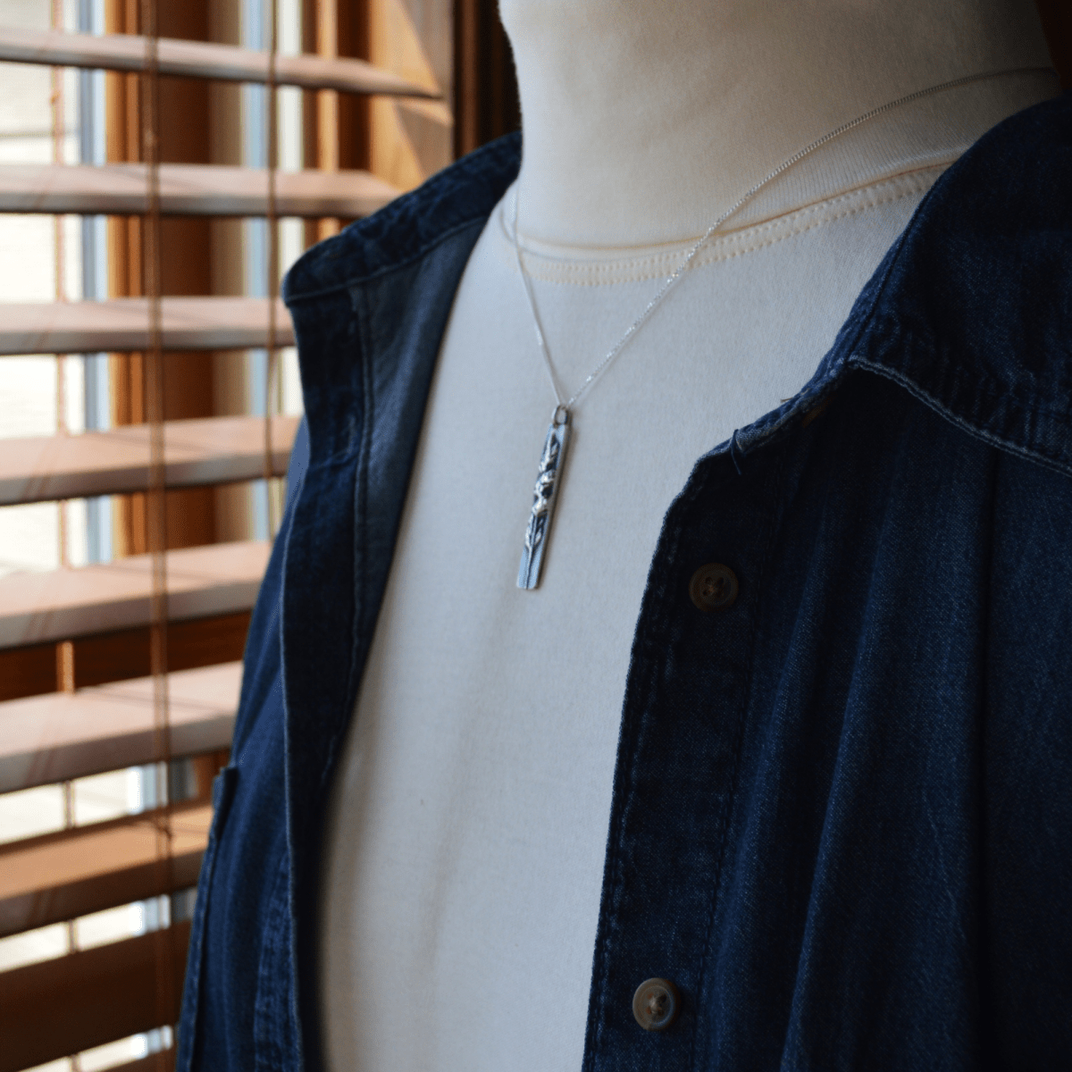 Side Oats Grama Pendant Necklace in Silver - Gayle Dowell