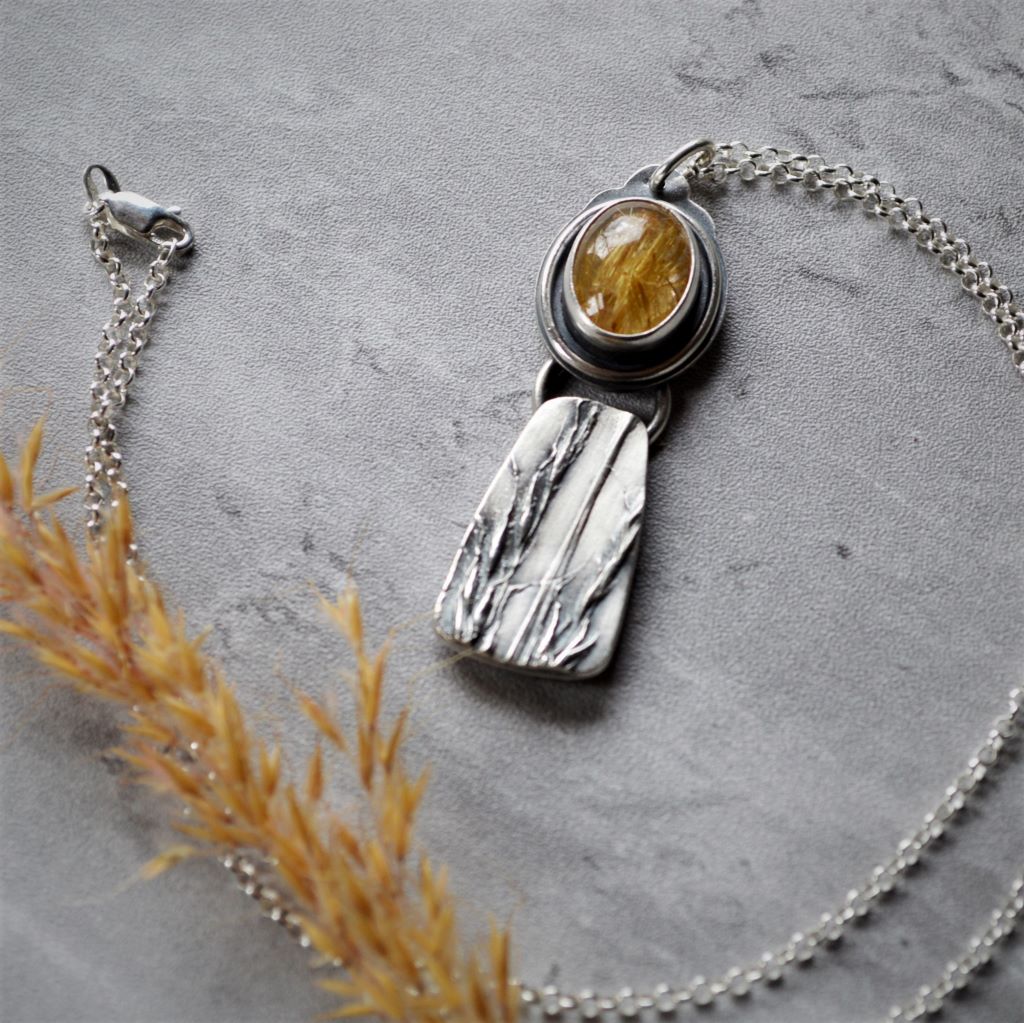 Silver Indiangrass Necklace with Golden Rutilated Quartz