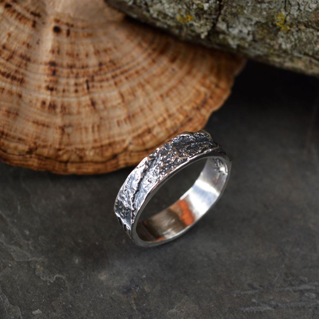 Chinkapin Oak Bark Ring in Sterling Silver, Size 6.5 - Gayle Dowell
