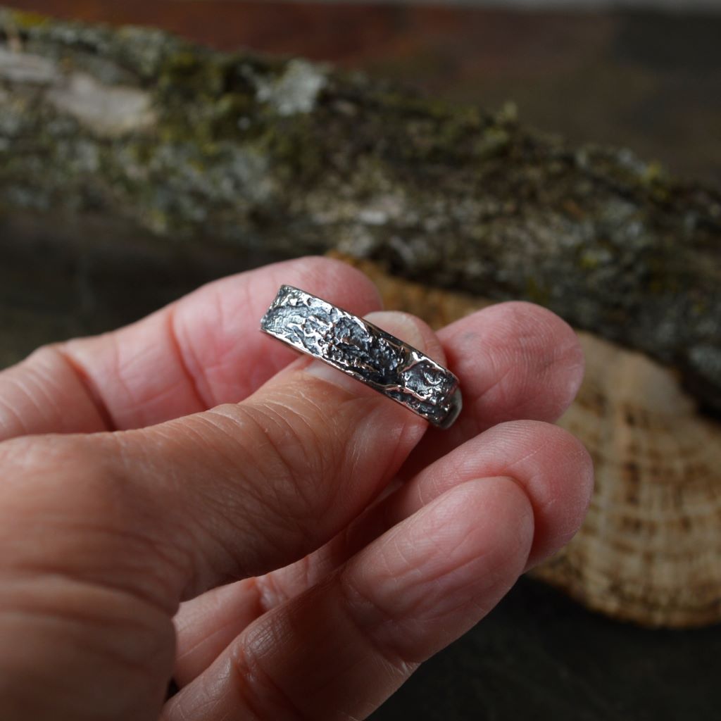 Chinkapin Oak Bark Ring in Sterling Silver, Size 6.5