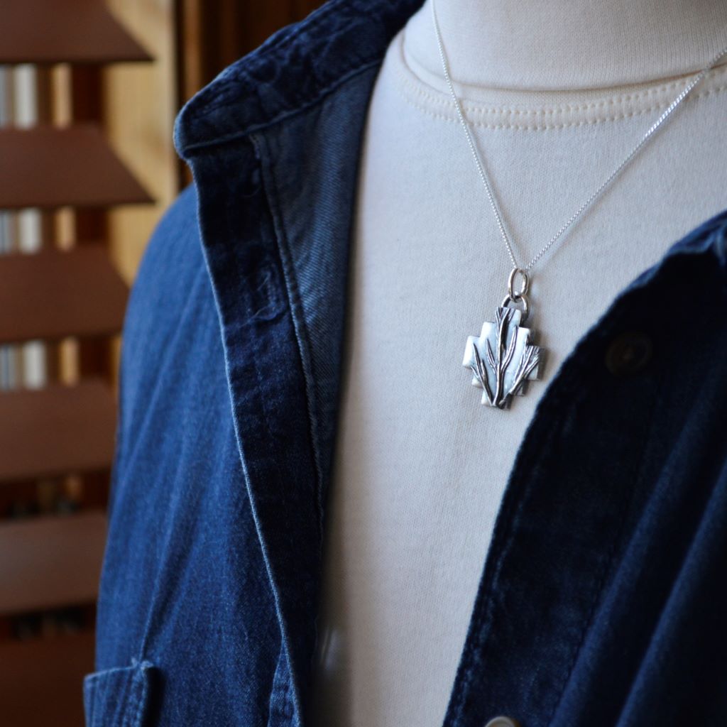 Cedar Impression Pendant Necklace in Silver